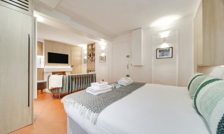 A Passage in Paris 5