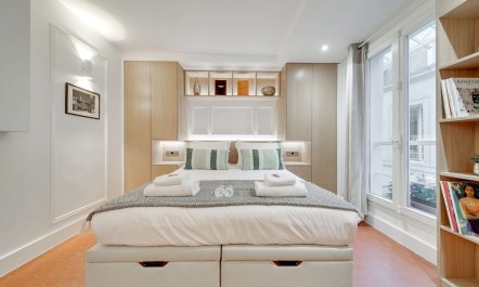 A Passage in Paris 8