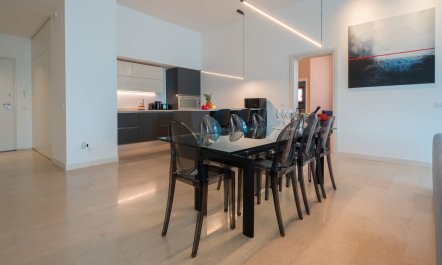The Rialto View 9