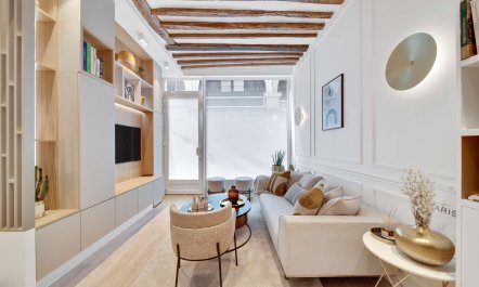 Between Two Gardens 4