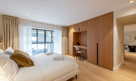 Stylish Parisian Home 9