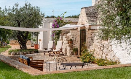 White Village Escape 1