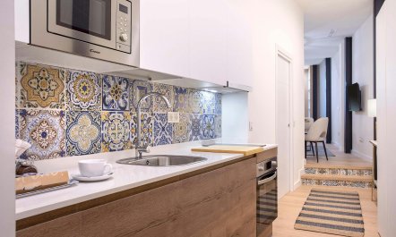 Old Spanish Beauty 5