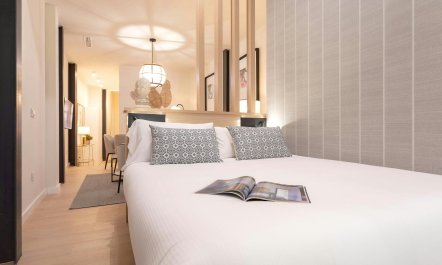 Old Spanish Beauty 7