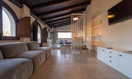 The Taormina Outlook 1