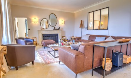Stately Retreat 4