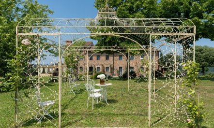 Tuscan Country Escape 4