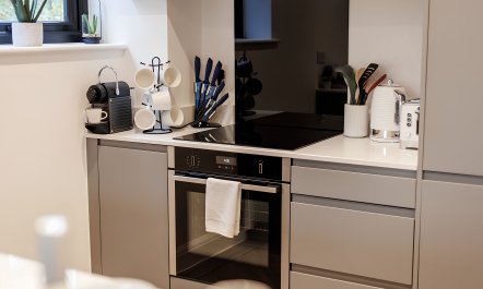 Sophisticated & Modern 4