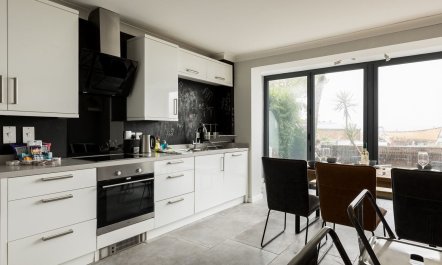 Breakfast By The Beach 6