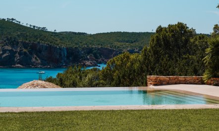 An Island Retreat 4
