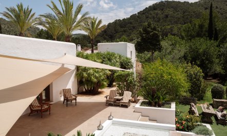 An Island Retreat 5