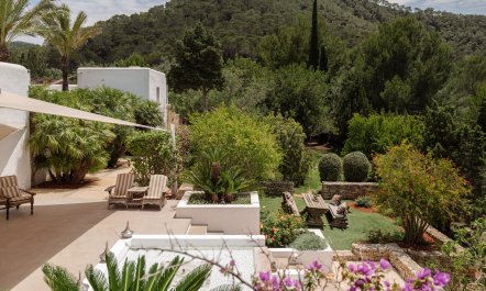 An Island Retreat 6