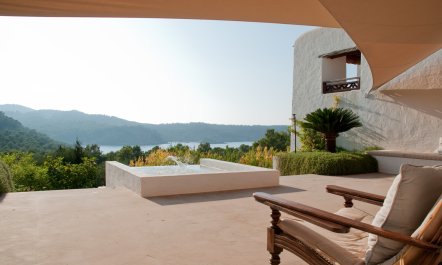 An Island Retreat 7