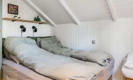 'Else' - 470m from the sea 4