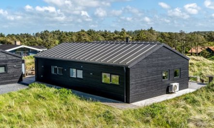 'Eriksine' - 750m from the sea 2