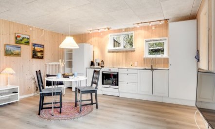 'Tekla' - 75m from the sea 3