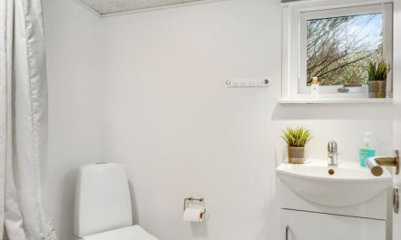 'Tekla' - 75m from the sea 5