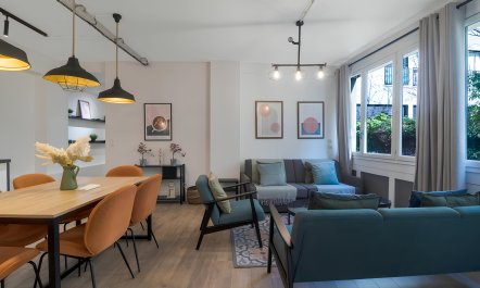 Leafy Courtyard Views