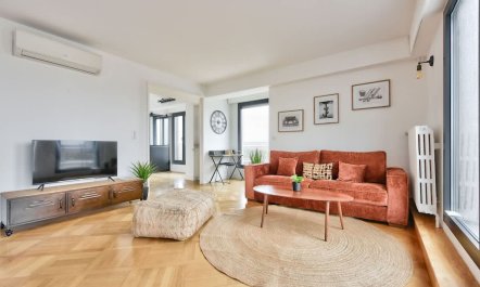 The Elegant Residence 8