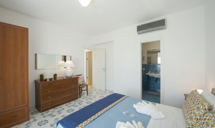 Between the Sea & Sky 9