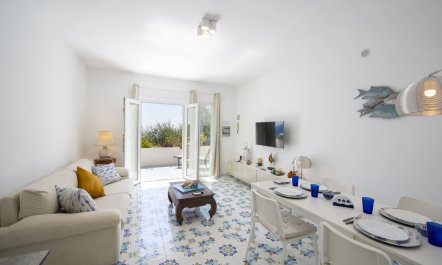 Between the Sea & Sky 4