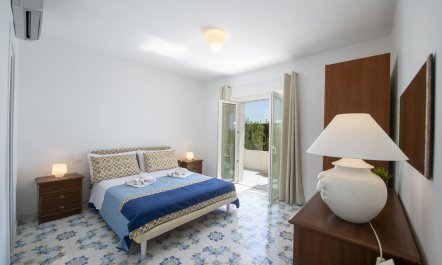 Between the Sea & Sky 8