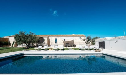 Vibrant Sicilian Beauty