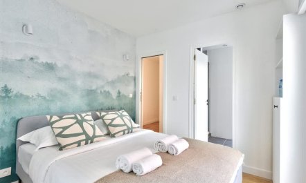 Steps to Sacré-Coeur 1