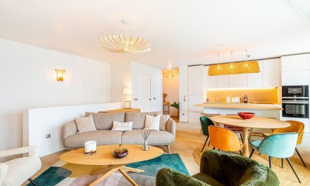 Pastel Parisian Jewel 2