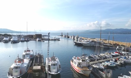 The Riviera Breeze 9