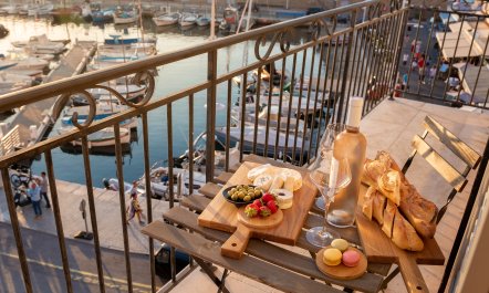 The Riviera Breeze 8