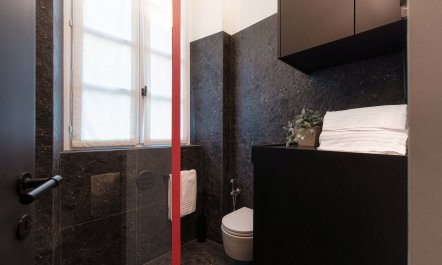 Lake & Hillside Place 7