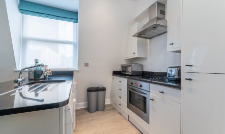 Tower Bridge Belle 6