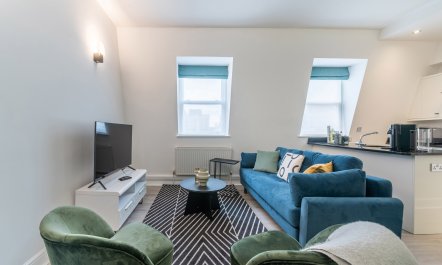 Tower Bridge Belle 2