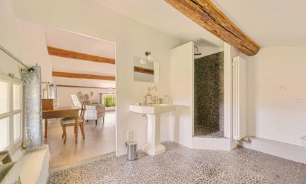 The House of Happiness 4