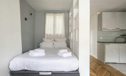 The Golden Entrance 6