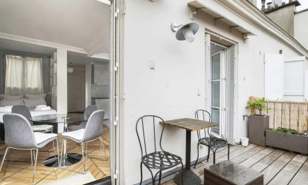 The Golden Entrance 9