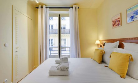 Canals & Historic Squares 8