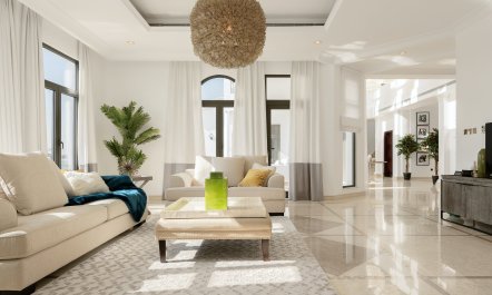 Seafront Splendour 1