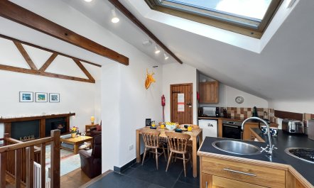 Bramble Cottage, Barbrook 6