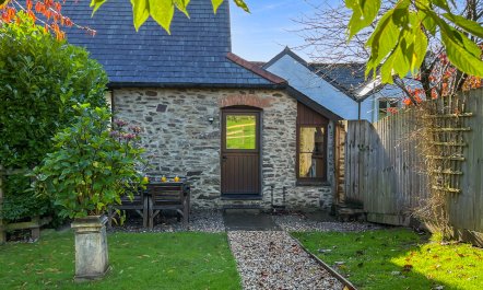Bramble Cottage, Barbrook 4