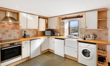 Hawthorn Cottage, Barbrook 8