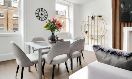 The Cosmopolitan Era 3