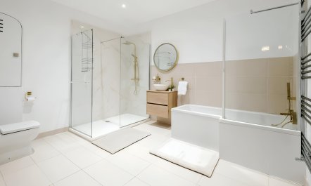 The Cosmopolitan Era 7