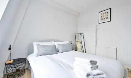 A High Street Sojourn 0