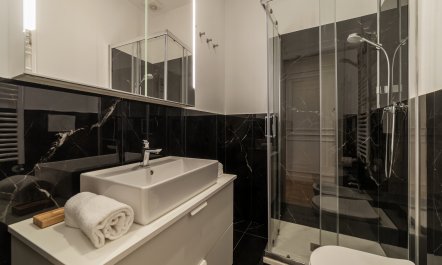 Noble Quarter 8