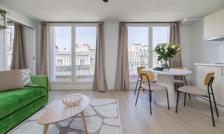 Green Spaces & Flowers