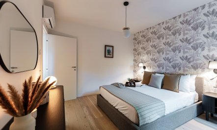 Lakeshore & Pines 8