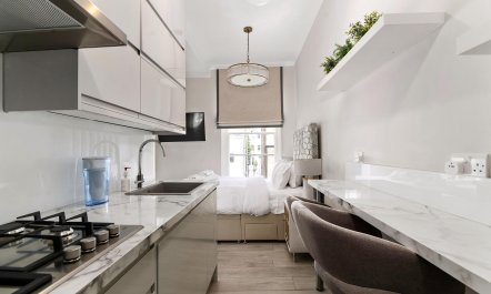 Holland Park Hideaway 1