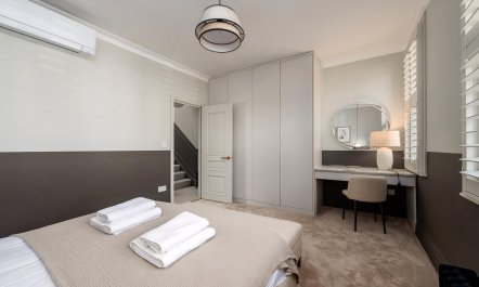 The Archway Townhouse 8